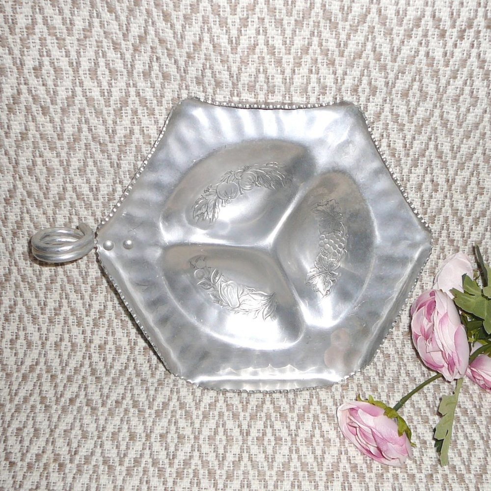 Cromwell Aluminum Hammered Divided Dish Serving Tray